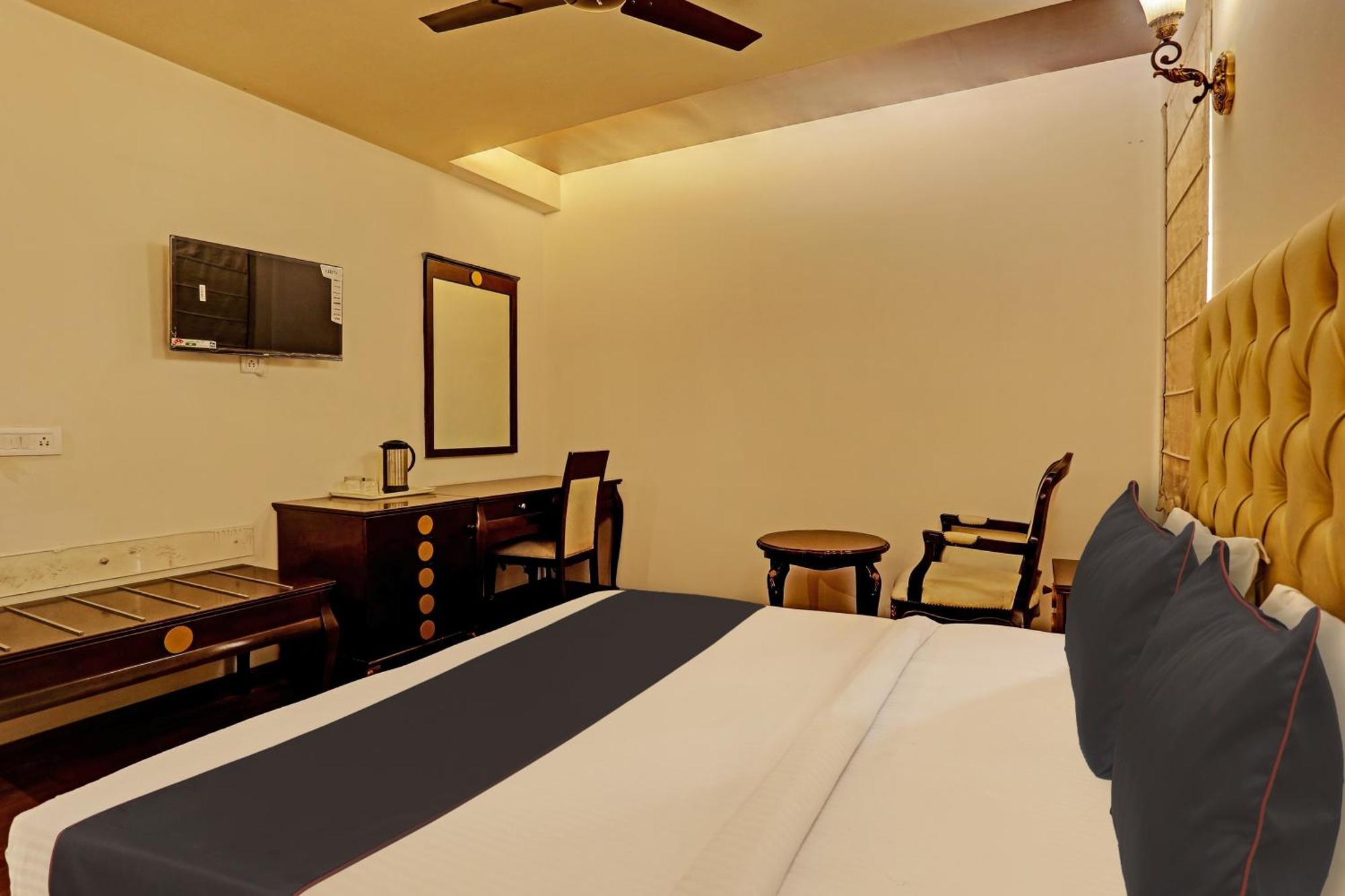 Townhouse The Royce New Friends Colony Hotel New Delhi Luaran gambar