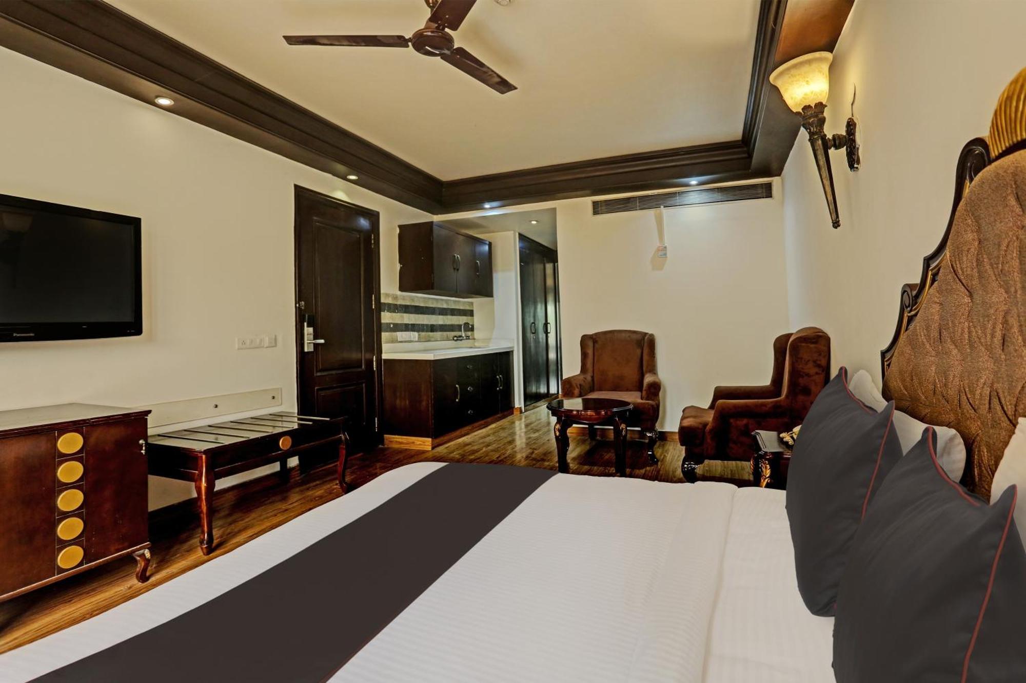 Townhouse The Royce New Friends Colony Hotel New Delhi Luaran gambar