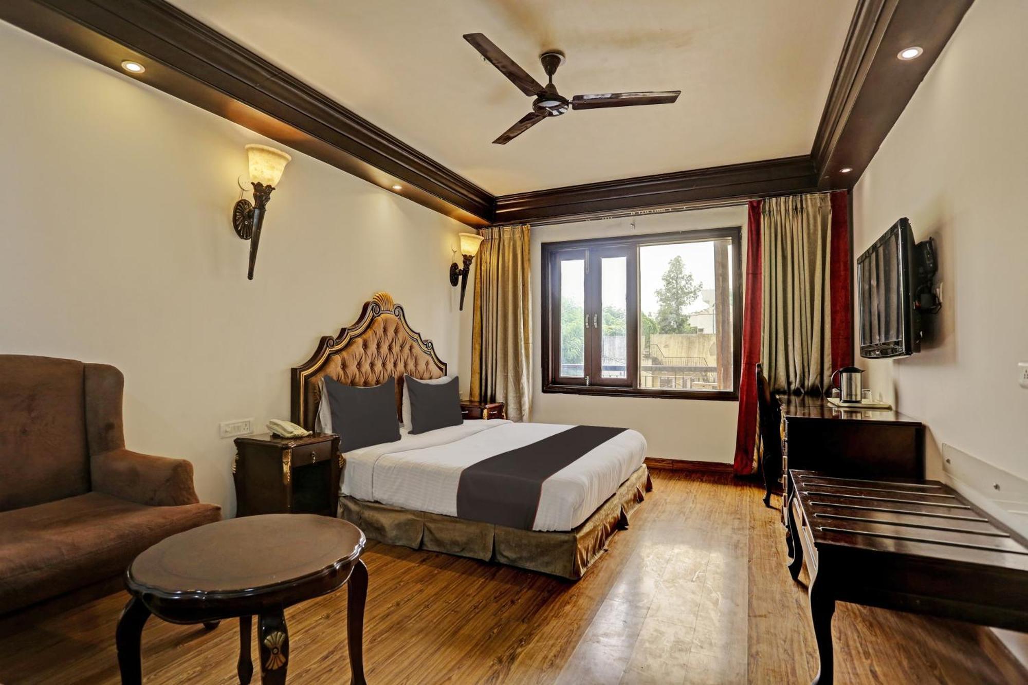 Townhouse The Royce New Friends Colony Hotel New Delhi Luaran gambar